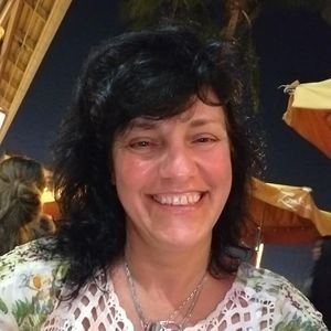 Meet your Posher, Elizabeta